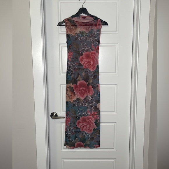 Maxi floral mesh overlay dress with inner slip Size Small/Petite - Picture 2 of 7